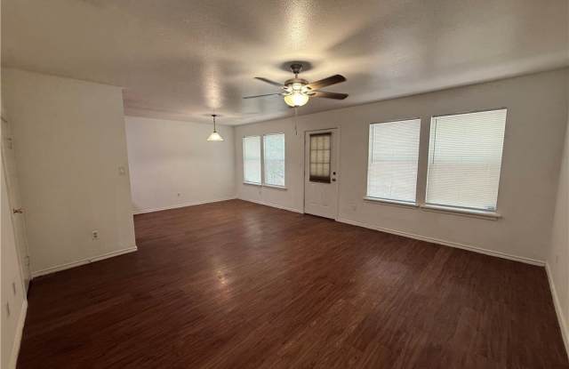 1000 Sagewood Trail Gallery 1