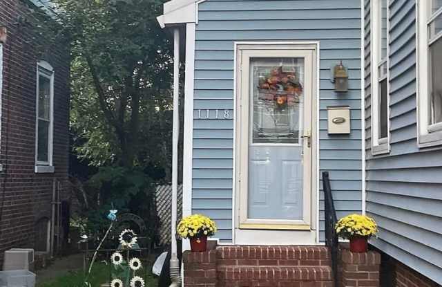 Spacious 2BR Duplex Apartment in Philadelphia - 1118 Foulkrod Street, Philadelphia, PA 19124