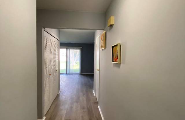 43 BUTTONWOOD RD - 43 Buttonwood Road, Echelon, NJ 08043