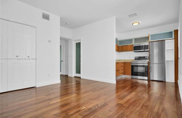 719 Meridian Ave - 719 Meridian Avenue, Miami Beach, FL 33139