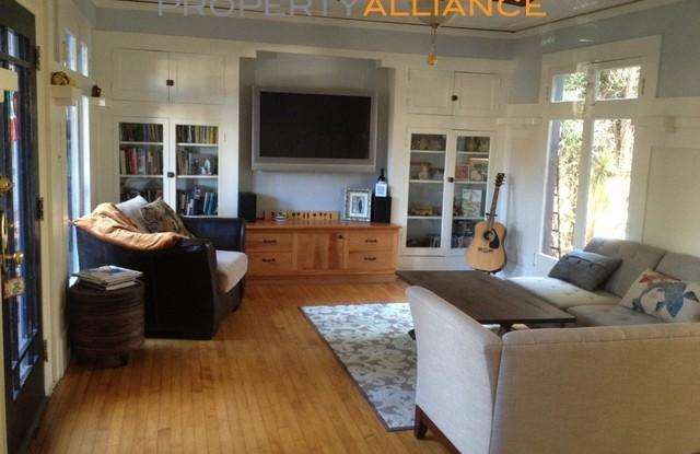 2567 Broadway Gallery 4