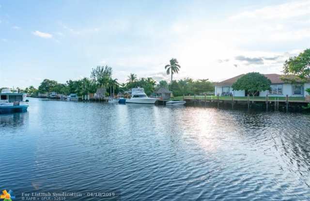 4417 SW 37th Ave - 4417 SW 37 Ave, Dania Beach, FL 33312