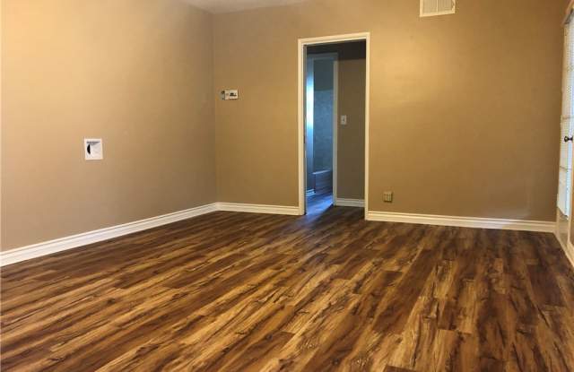 1146 N Fenimore Avenue Gallery 4