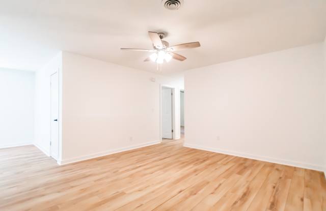 2332 South Clover Drive Gallery 2