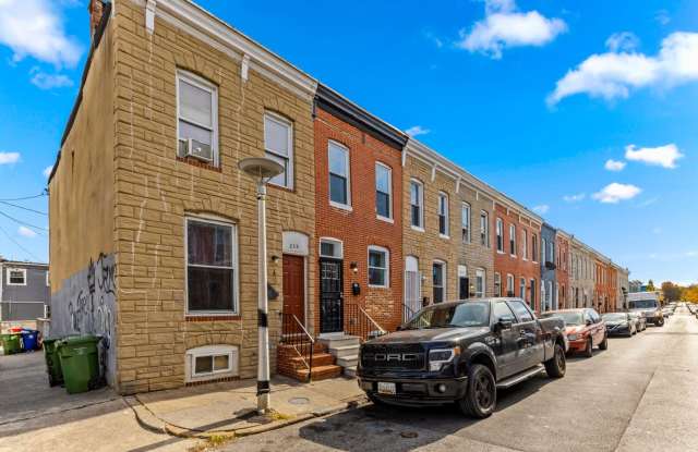 Parkside Haven: Contemporary 2-Bedroom Row Home Near Patterson Park photos photos