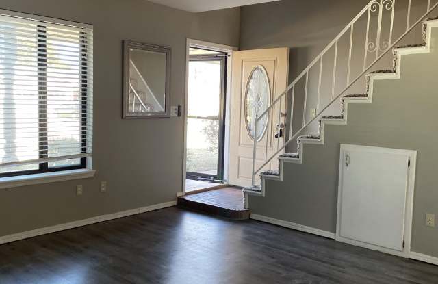 1620 Cherry Stone Street Gallery 3