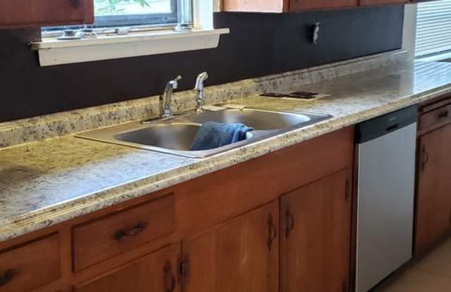3 Bedroom 2 Bathroom Home with Garage Gallery 4
