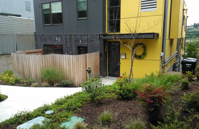 2233 14th Ave W photos photos