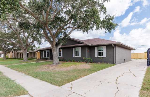 6702 Sahara Drive Gallery 3
