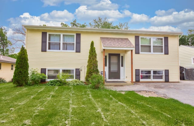 8909 Shady Lane - 8909 Shady Lane, McHenry County, IL 60097