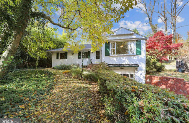 3503 E W Gallery 2