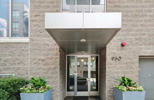 950 W Erie Street photos photos