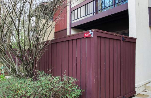 11617 NEWBRIDGE COURT Gallery 2