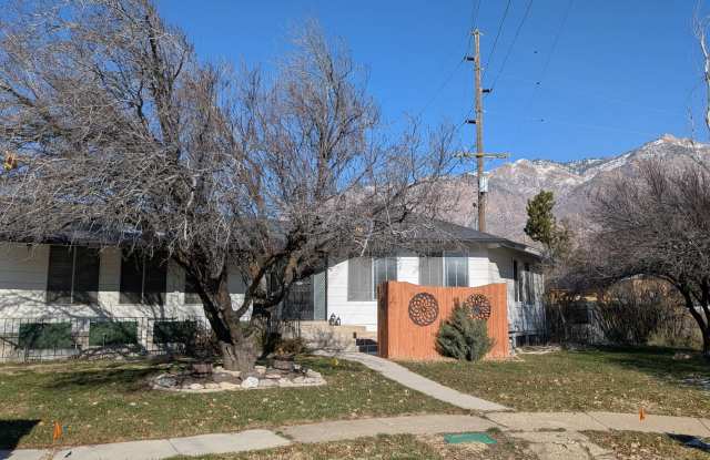 1612 Farr Dr photos photos