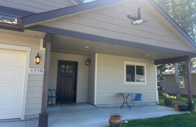 Sandpointe Home photos photos