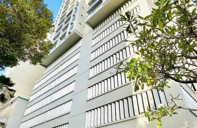 Diamond in the rough 1 bedroom with den in Honolulu! photos photos