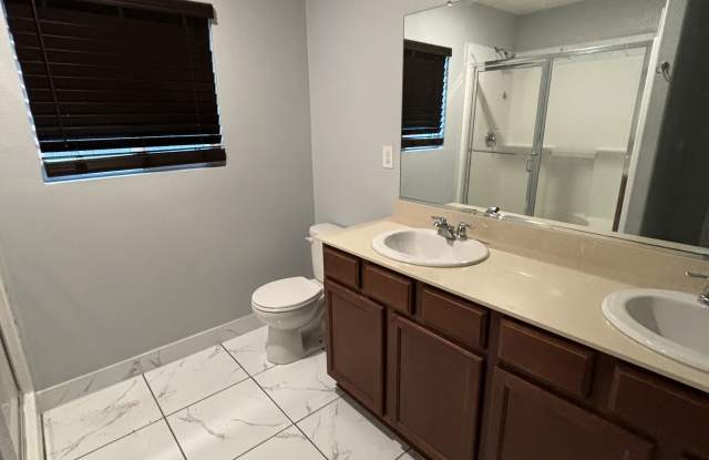 329 San Jeronimo Street - 329 San Jeronimo Street, Los Banos, CA 93635