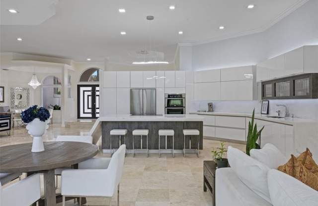 2534 Golf View Dr photos photos