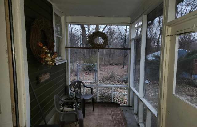 1405 Broadway Gallery 3