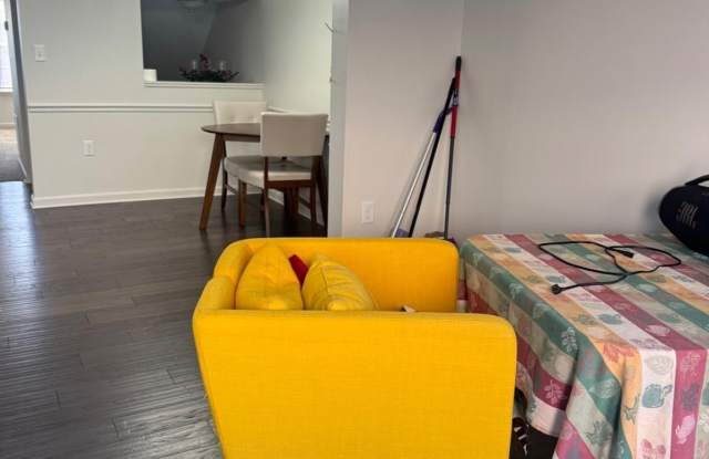 144 QUARTZ Road Gallery 4