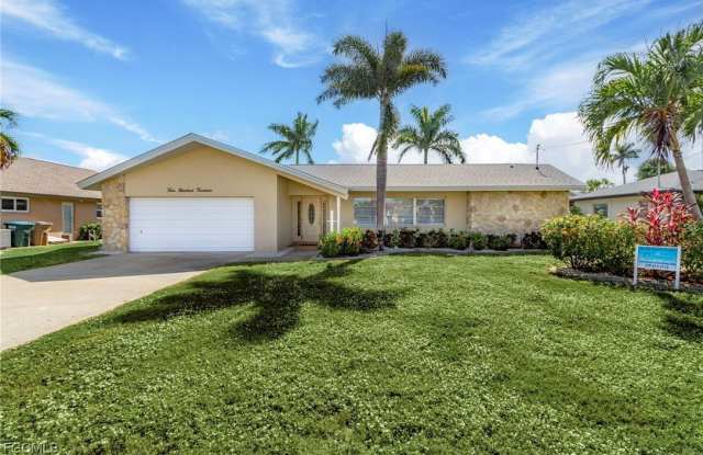 414 Avalon Drive - 414 Avalon Drive, Cape Coral, FL 33904 414 Avalon Drive - 414 Avalon Drive, Cape Coral, FL 33904