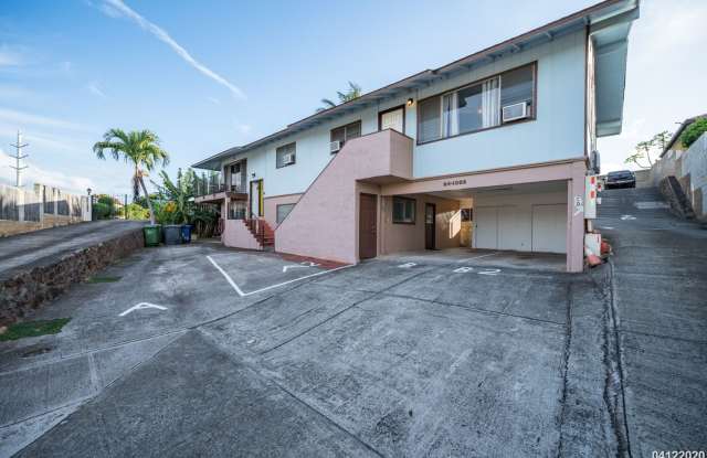 Spacious 1BR/1BA/1PKG near Waikele - 94-1033 Lumikula Street, Waipio, HI 96797