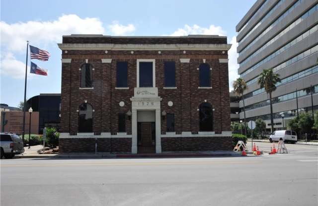 921 N Chaparral St - 921 North Chaparral Street, Corpus Christi, TX 78401