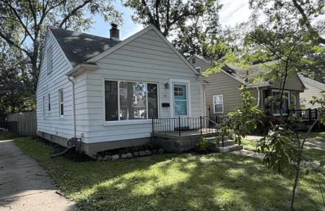 320 Flowerdale Street Gallery 1