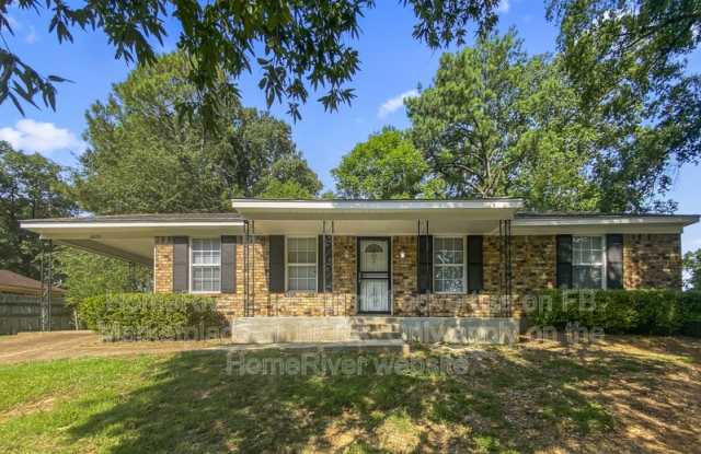 5035 Applewood Dr Gallery 1