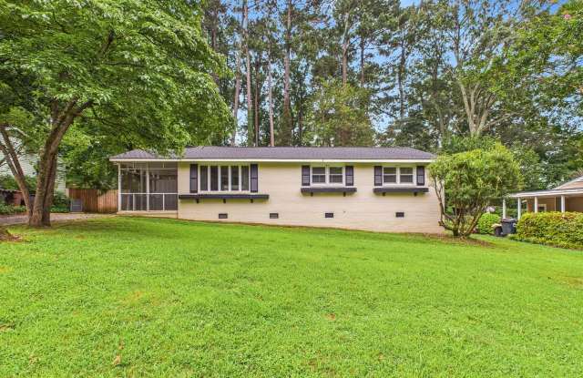 NW Brick Home in the Desirable Guilford Hills, Hardwoods, Screened Porch, Fenced! photos photos