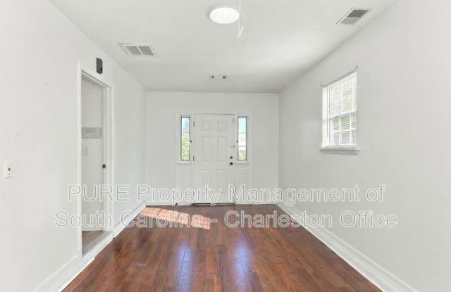 108 Eaton Way Gallery 2