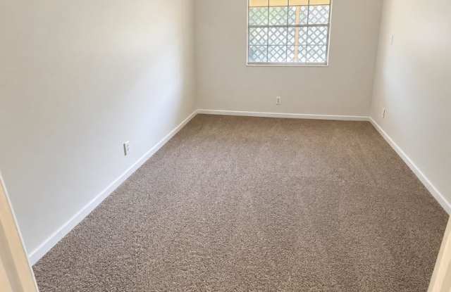 1ST MONTH FREE RENT 3 Bed 2 Bath Home | Pet Friendly with Large Fenced Yard | Washer Dryer Hook Ups | Section 8 Welcome Gallery 4