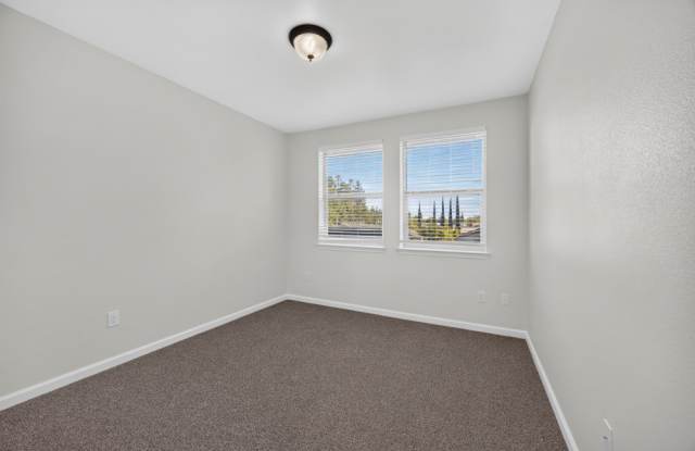 2504 Memory Lane Gallery 3