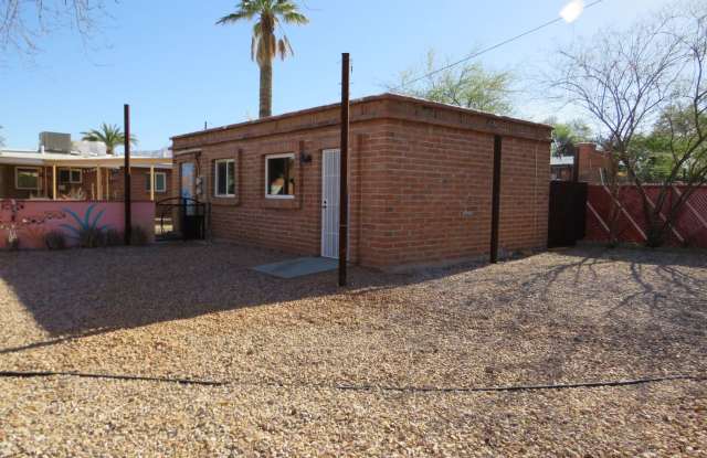 Charming Bungalow Guest House with utilities in Central Tucson photos photos Charming Bungalow Guest House with utilities in Central Tucson photos photos