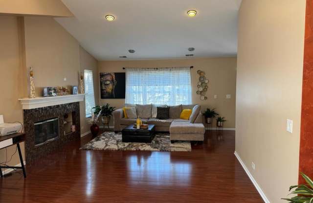 587 Saddlebrook Lane Gallery 4