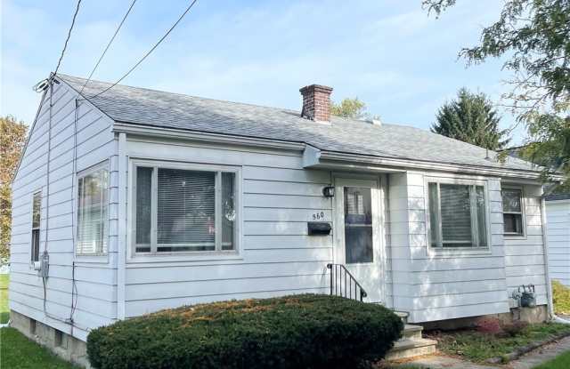 560 Beecher Street photos photos