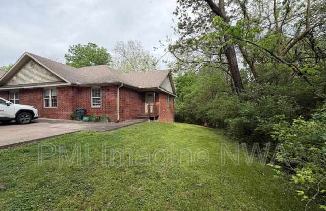 111 E Rock St photos photos