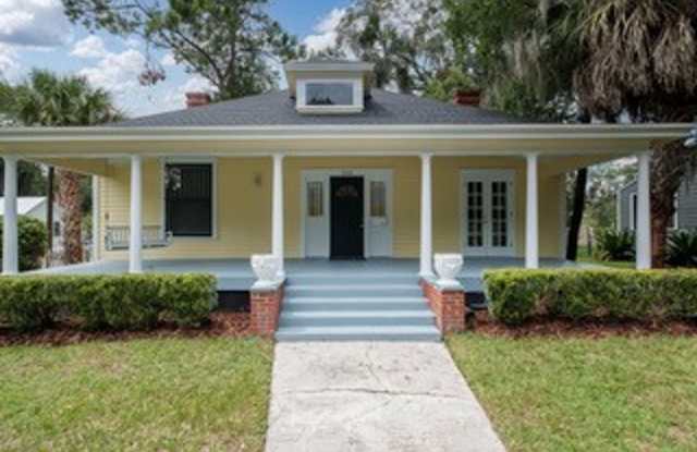 Cheery Downtown Two Bedroom 1 Bath Apartment photos photos