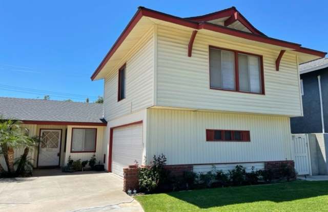 5 Bedroom Upgraded Detached Home in Orange - 544 North Heatherstone Drive, Orange, CA 92869