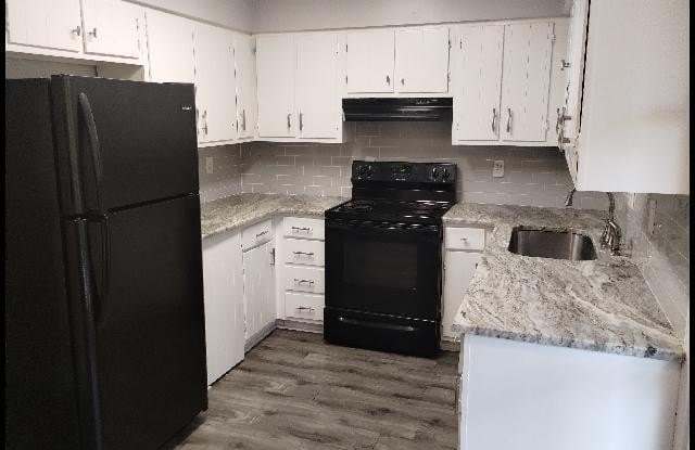 1601 N Bryant Gallery 3