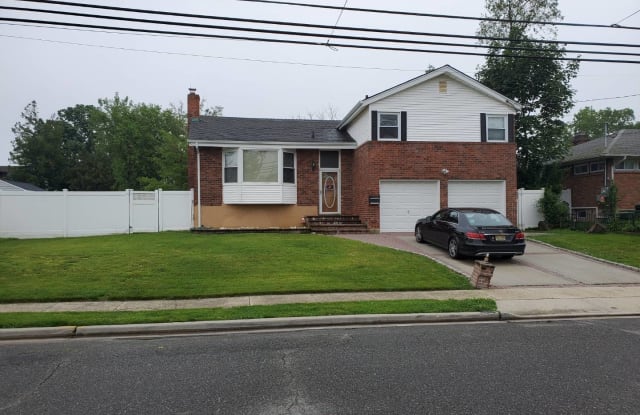 932 Van Buren Street - 932 Van Buren Street, Baldwin Harbor, NY 11510