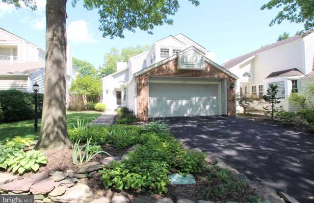 7534 CROSS GATE LANE - 7534 Cross Gate Lane, Kingstowne, VA 22315