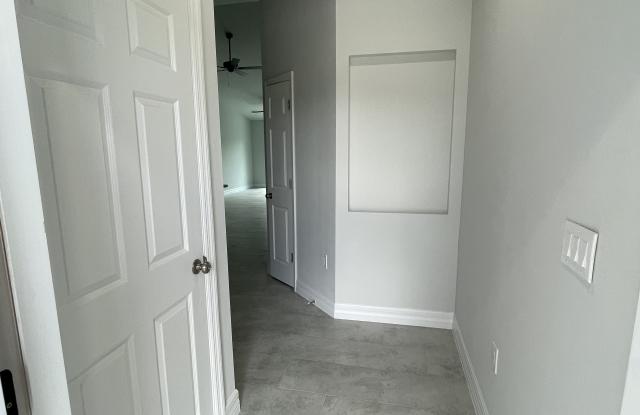 1419 Gleason Pkwy photos photos