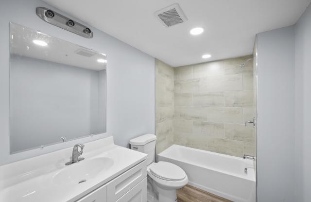 1755 Merriman Road, Apt. 203 Gallery 3