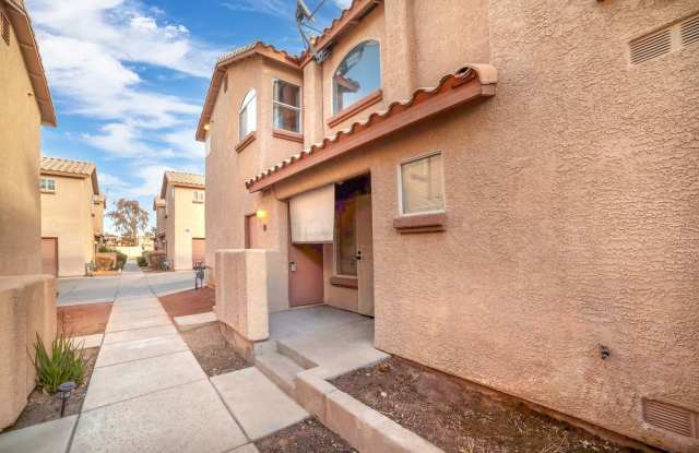 MOVE IN READY 3-BEDROOM 2-BATHROOM TOWNHOME IN GATED COMMUNITY! photos photos
