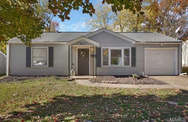 9845 Dennis Drive Gallery 1