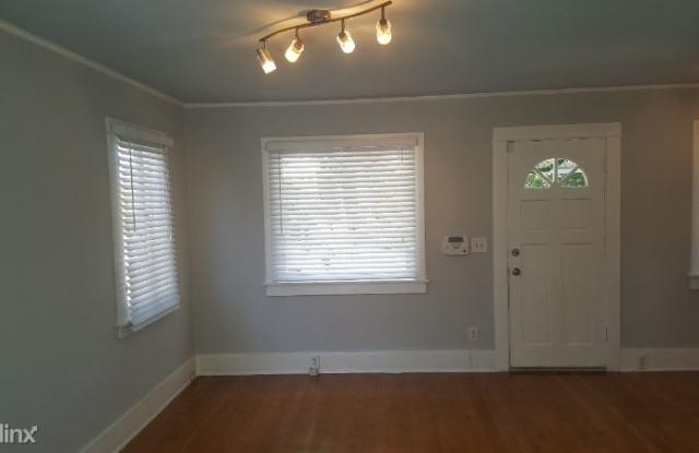 1018 Emerald St. Gallery 2