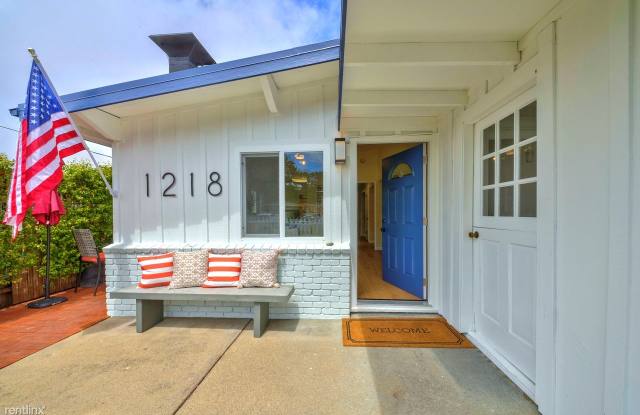 3841 Bodhi Tree Gallery 2