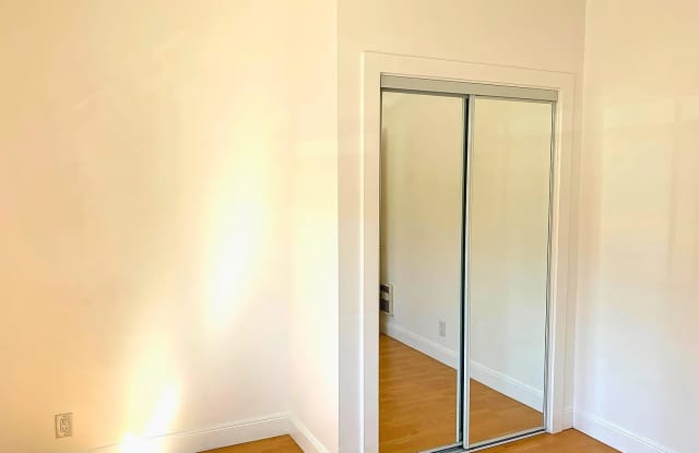 2246 23rd St photos photos