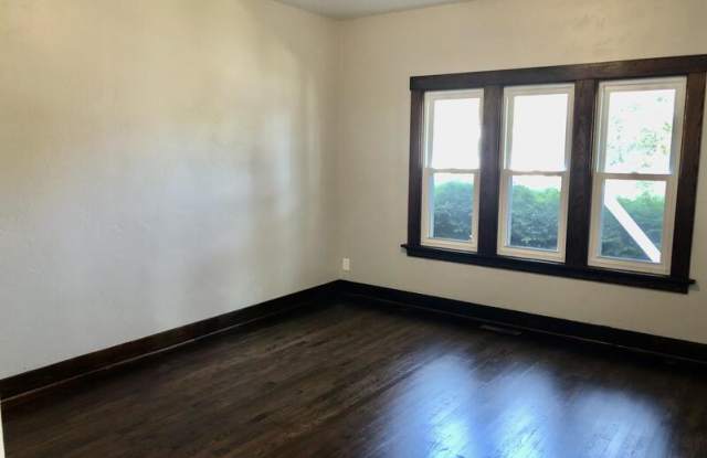 722 South 22nd Street - Lower Gallery 3